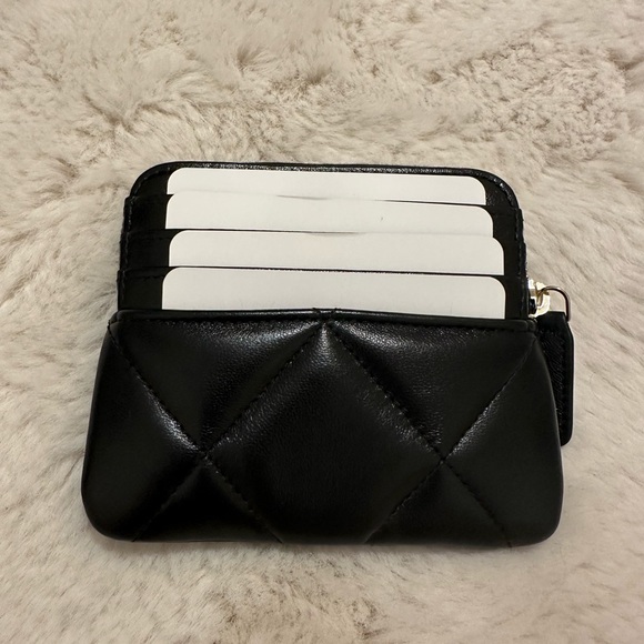 ✨ CHANEL 19 ZIPPED COIN WALLET ✨ - Picture 5 of 7